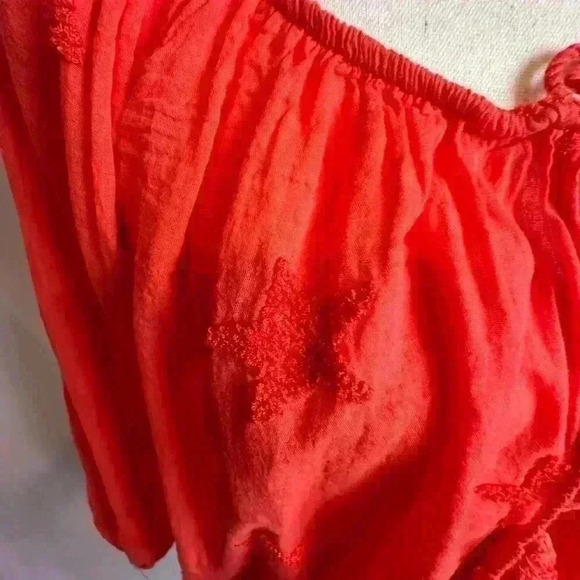 Red with embroidered Stars Lightweight Shirt (Size XL) - Picture 4 of 8